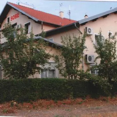 Ljubicevski Raj Bed & Breakfast 4*