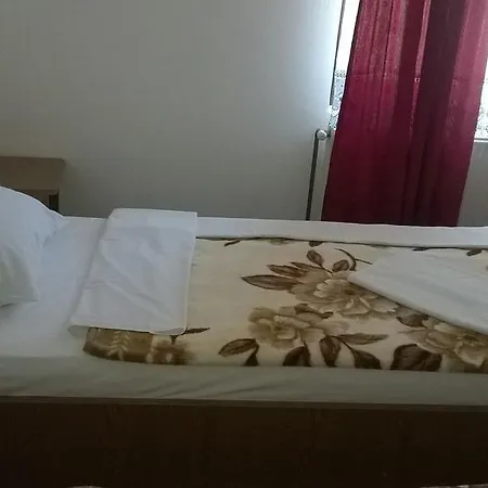Ljubicevski Raj Bed & Breakfast 4*